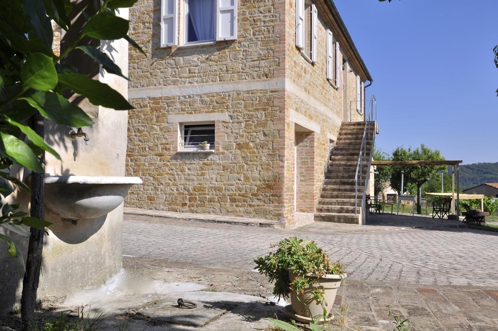 Affittacamere Tuttaterra Serra San Quirico Esterno foto